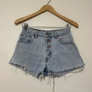 Vintage Levi’s Button Fly Cutoff Light Wash Booty Shorts